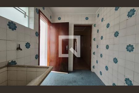 Lavanderia de casa para alugar com 3 quartos, 249m² em Vila Scarpelli, Santo André