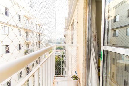 Sacada de apartamento à venda com 3 quartos, 65m² em Itaquera, São Paulo