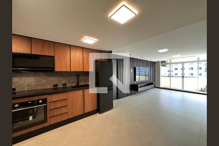 Sala de apartamento à venda com 2 quartos, 68m² em Alphaville Industrial, Barueri