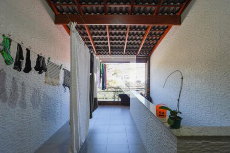 Vista da sala de casa à venda com 2 quartos, 92m² em Vila Mirante, São Paulo
