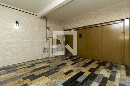 Garagem de casa para alugar com 4 quartos, 229m² em Jardim Coimbra, São Paulo