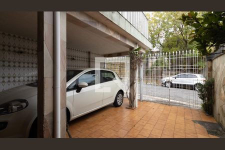Garagem de casa para alugar com 4 quartos, 210m² em Vila Londrina, São Paulo