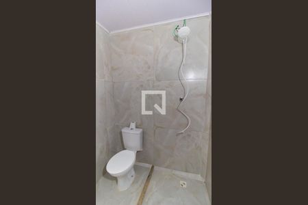 Banheiro de kitnet/studio para alugar com 1 quarto, 21m² em Piratininga, Niterói