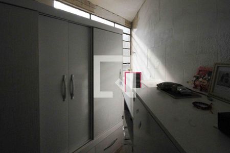 Closet de casa para alugar com 4 quartos, 190m² em Vila Ema, São Paulo