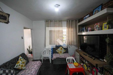 Sala de casa para alugar com 4 quartos, 190m² em Vila Ema, São Paulo