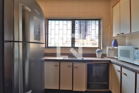 Cozinha de apartamento para alugar com 3 quartos, 170m² em Saraiva, Uberlândia