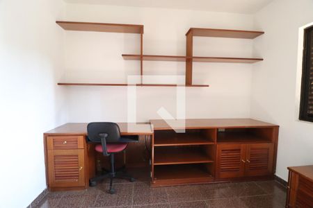 Quarto 2 de apartamento para alugar com 3 quartos, 170m² em Saraiva, Uberlândia