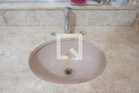 Banheiro de casa à venda com 3 quartos, 218m² em Vila Congonhas, São Paulo