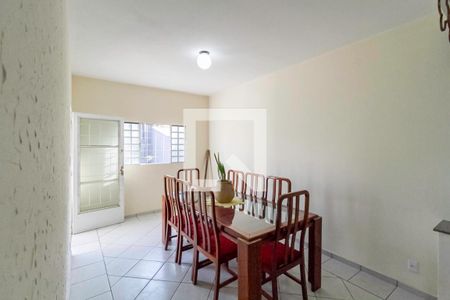 Sala 1 de casa à venda com 3 quartos, 210m² em Santa Terezinha, Belo Horizonte