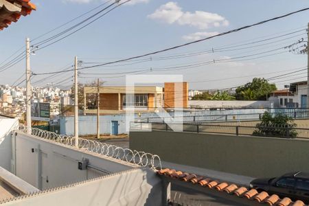 Quarto 1 - Vista de casa à venda com 3 quartos, 210m² em Santa Terezinha, Belo Horizonte