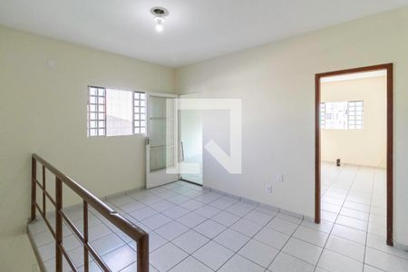 Sala 2 de casa à venda com 3 quartos, 210m² em Santa Terezinha, Belo Horizonte
