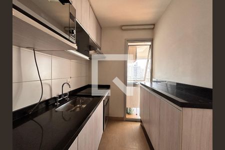 Cozinha de apartamento para alugar com 1 quarto, 36m² em Indianópolis, São Paulo