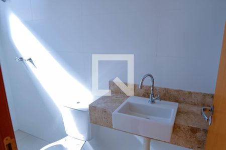 Banheiro de casa de condomínio para alugar com 3 quartos, 154m² em Vila Maria, Aparecida de Goiânia