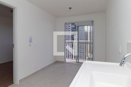 Sala de apartamento para alugar com 1 quarto, 31m² em Parque Industrial Tomas Edson, São Paulo
