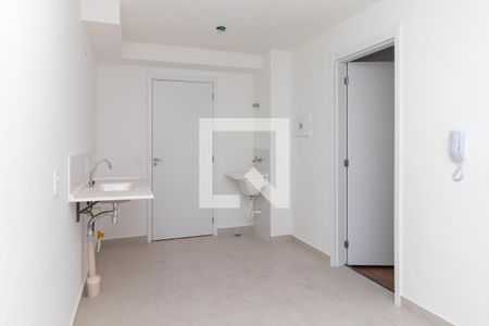 Sala de apartamento para alugar com 1 quarto, 31m² em Parque Industrial Tomas Edson, São Paulo