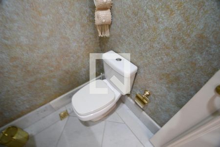 Lavabo de apartamento para alugar com 5 quartos, 221m² em Cambuí, Campinas