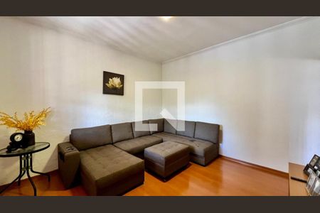 Sala de casa à venda com 3 quartos, 130m² em Horto Florestal, Belo Horizonte