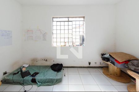 Quarto 2 de casa à venda com 3 quartos, 249m² em Calafate, Belo Horizonte