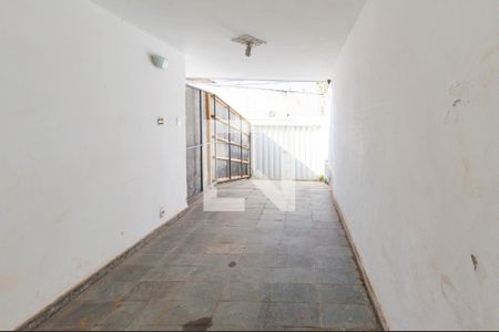 Garagem de casa à venda com 3 quartos, 249m² em Calafate, Belo Horizonte