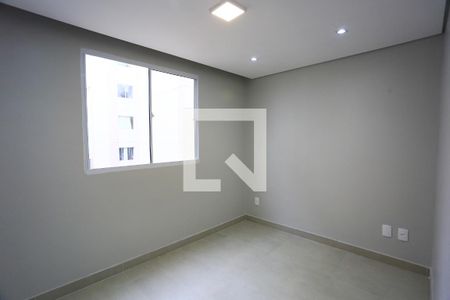 Quarto 2 de apartamento para alugar com 2 quartos, 44m² em Jardim Monte Alegre, São Paulo