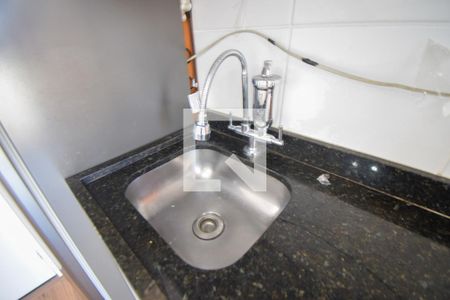 Sala/Cozinha de apartamento para alugar com 2 quartos, 28m² em Vila Esperança, São Paulo