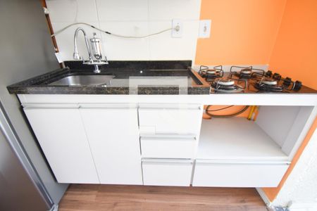 Sala/Cozinha de apartamento para alugar com 2 quartos, 28m² em Vila Esperança, São Paulo