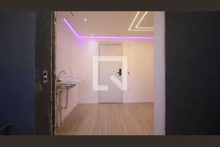 Sala/Cozinha de apartamento à venda com 2 quartos, 32m² em Vila Santa Clara, São Paulo