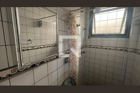 Banheiro de kitnet/studio para alugar com 1 quarto, 13m² em Cidade Universitária, Campinas