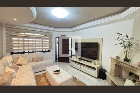 Sala de casa à venda com 4 quartos, 184m² em Parque Oratório, Santo André