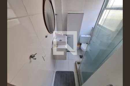 Banheiro de kitnet/studio para alugar com 1 quarto, 35m² em Lapa, Rio de Janeiro