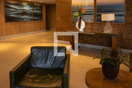 Lobby de kitnet/studio para alugar com 1 quarto, 47m² em Caminho das Árvores, Salvador