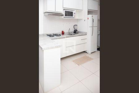 Cozinha - Armários de kitnet/studio para alugar com 1 quarto, 47m² em Caminho das Árvores, Salvador