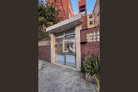 Fachada  de apartamento para alugar com 2 quartos, 56m² em Conjunto Residencial José Bonifácio, São Paulo
