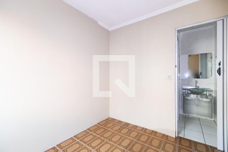 Quarto 2 de apartamento para alugar com 2 quartos, 56m² em Conjunto Residencial José Bonifácio, São Paulo