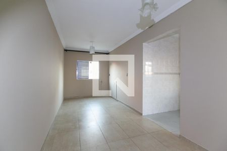 Sala  de apartamento para alugar com 2 quartos, 56m² em Conjunto Residencial José Bonifácio, São Paulo
