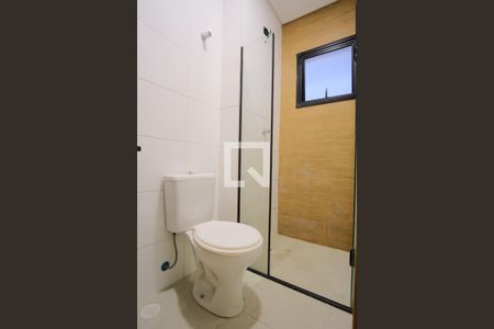 Banheiro de apartamento à venda com 2 quartos, 44m² em Vila Carrão, São Paulo