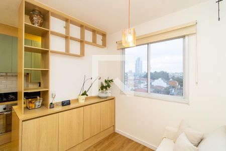 Sala de apartamento para alugar com 2 quartos, 35m² em Parque Vitoria, São Paulo