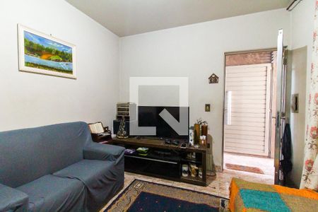 Sala de casa à venda com 1 quarto, 84m² em Conjunto Habitacional A. E. Carvalho, São Paulo