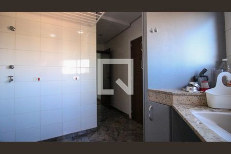 Área de Serviço de apartamento para alugar com 4 quartos, 290m² em Jardim Avelino, São Paulo