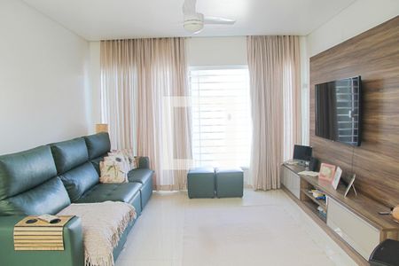 Sala de casa para alugar com 3 quartos, 240m² em Parque Renato Maia, Guarulhos