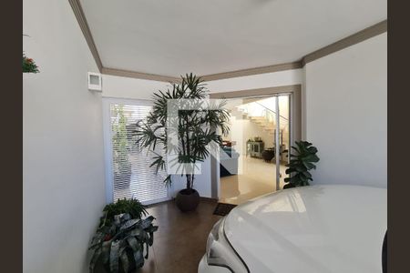 Garagem de casa para alugar com 3 quartos, 240m² em Parque Renato Maia, Guarulhos