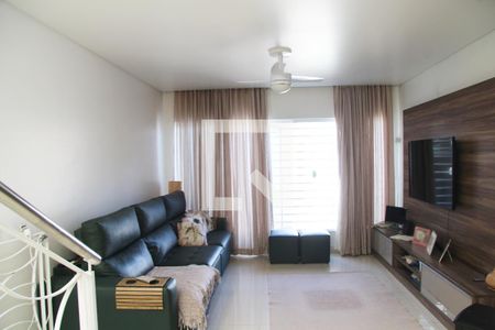 Sala de casa para alugar com 3 quartos, 240m² em Parque Renato Maia, Guarulhos