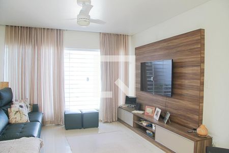 Sala de casa para alugar com 3 quartos, 240m² em Parque Renato Maia, Guarulhos