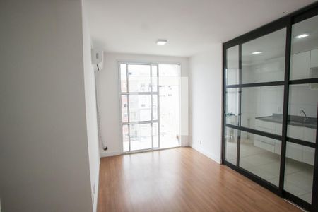 Sala de apartamento para alugar com 2 quartos, 56m² em Jacarepaguá, Rio de Janeiro