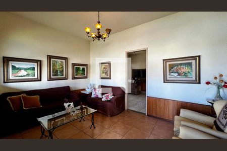 Sala de casa à venda com 4 quartos, 240m² em Boa Vista, Belo Horizonte