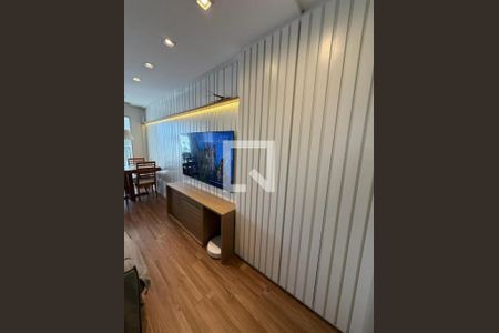 Sala foto 3 de apartamento à venda com 3 quartos, 61m² em Parque Sao Domingos, São Paulo