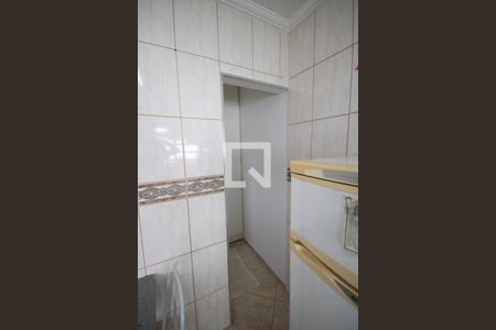 Cozinha de apartamento para alugar com 1 quarto, 50m² em Guilhermina, Praia Grande