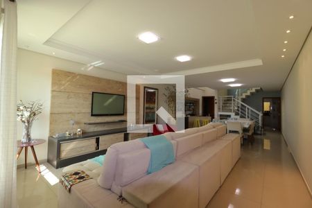 Sala de casa à venda com 3 quartos, 217m² em Vila Scarpelli, Santo André