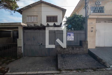 Fachada de casa à venda com 3 quartos, 125m² em Campo Belo, São Paulo