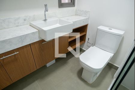 Banheiro de kitnet/studio para alugar com 1 quarto, 25m² em Consolação, São Paulo